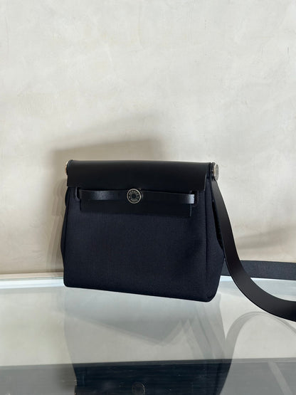 HERMES Herbag Zip 20 - 黑琺瑯銀釦 K