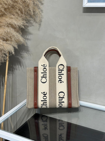 Chloe Woody Tote - 小號棕