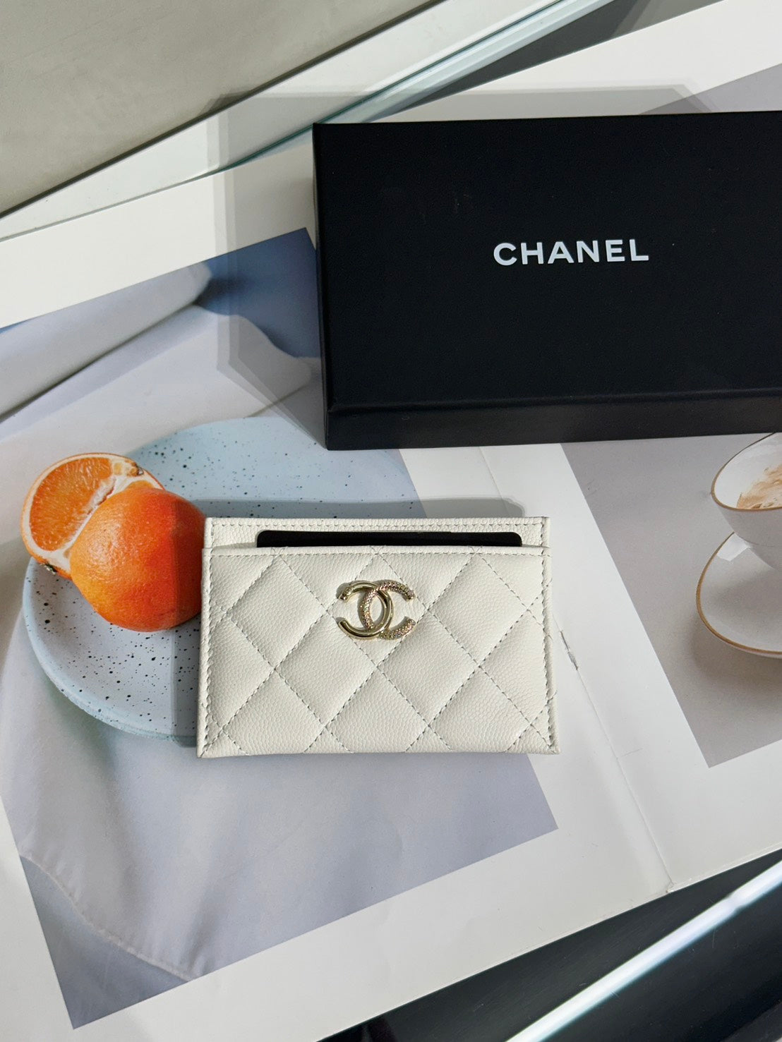 CHANEL 25K粒面牛皮名片夾 - 白金