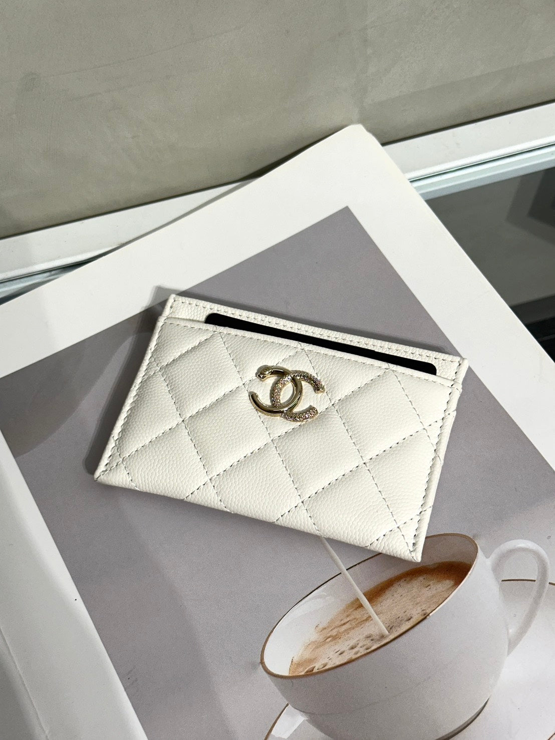 CHANEL 25K粒面牛皮名片夾 - 白金