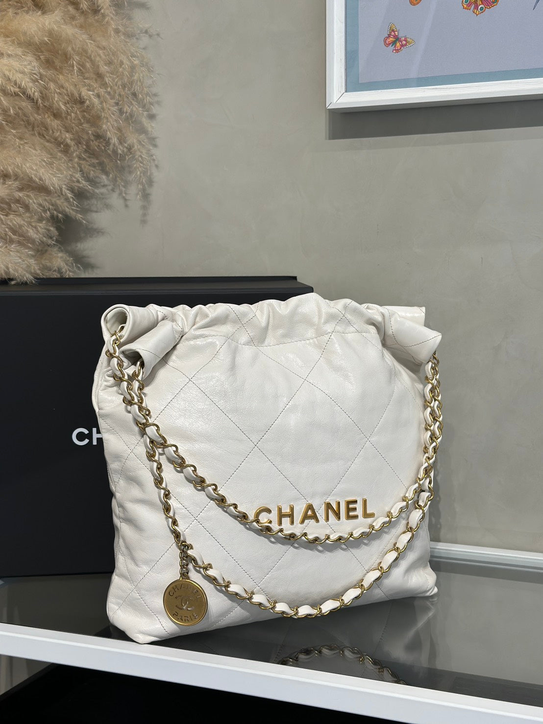 CHANEL 22 Bag - 小號白金