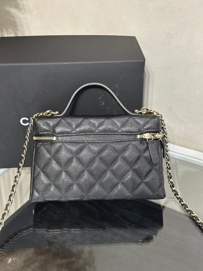 CHANEL LP粒面牛皮手提飯盒包 - 黑金