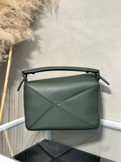 LOEWE Puzzle小牛皮手袋 - 小號綠