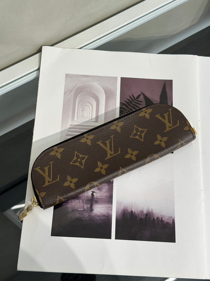 LOUIS VUITTON 經典老花六孔活頁手帳本 / 筆袋