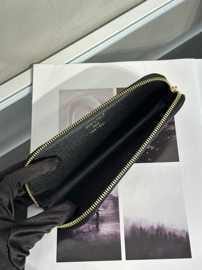 LOUIS VUITTON 經典老花六孔活頁手帳本 / 筆袋