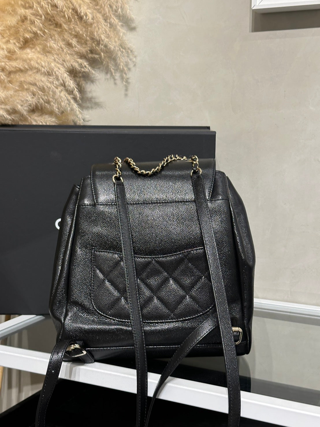 CHANEL Affinity粒面牛皮後背包 - 黑金