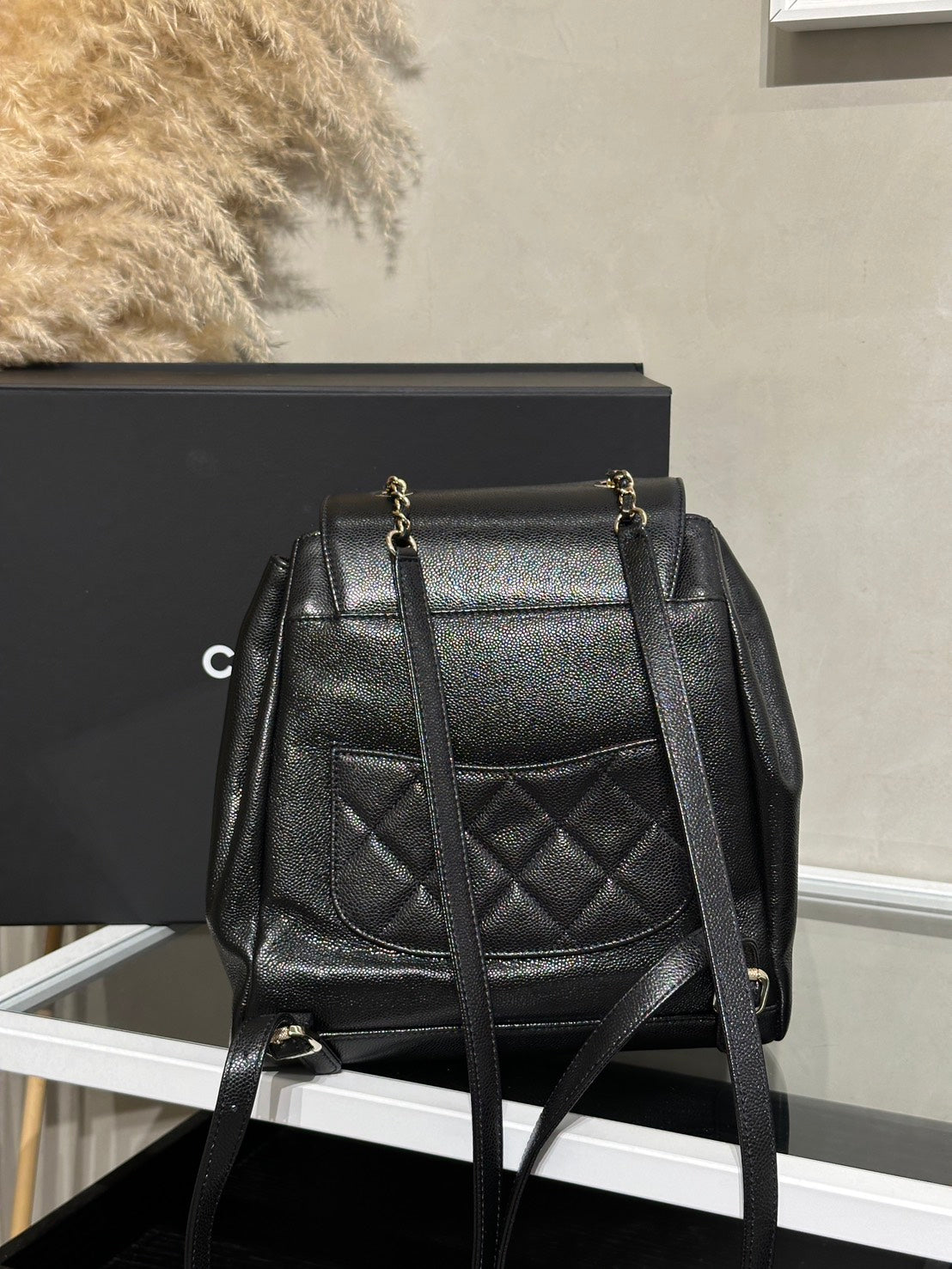 CHANEL Affinity粒面牛皮後背包 - 黑金