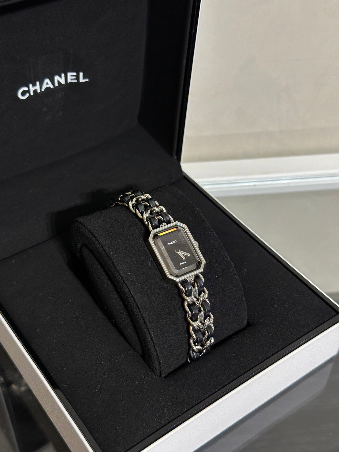 CHANEL 經典Premiers Rock皮穿鍊方糖腕錶 - S黑銀