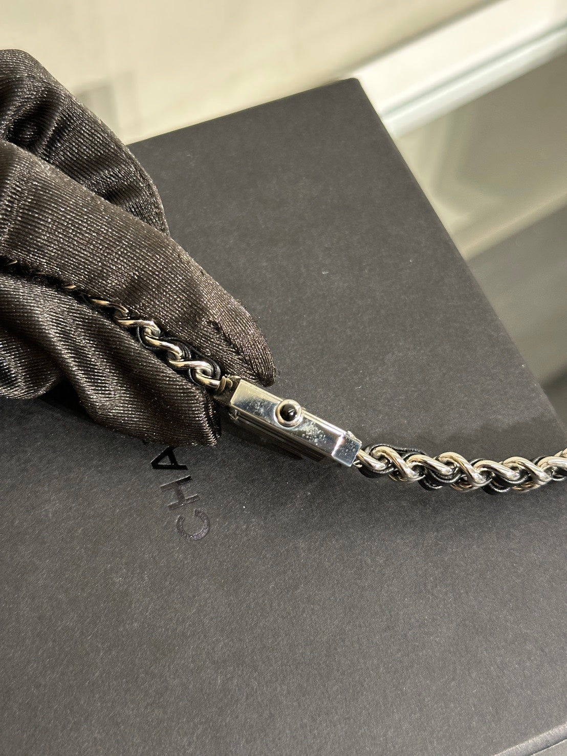 CHANEL 經典Premiers Rock皮穿鍊方糖腕錶 - S黑銀