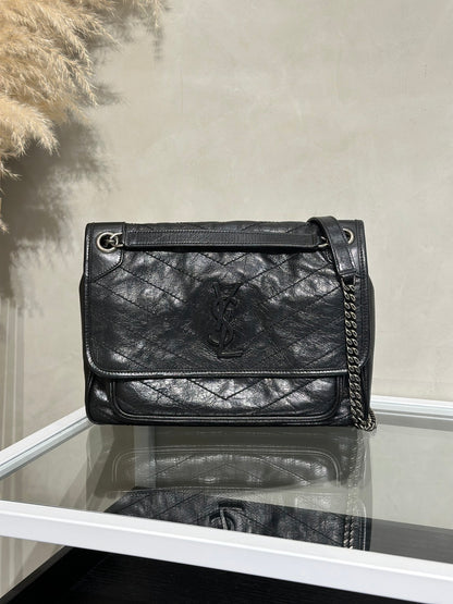YSL Niki 小牛皮手袋 - 中號黑字銀鍊
