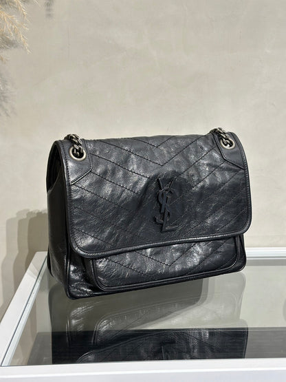 YSL Niki 小牛皮手袋 - 中號黑字銀鍊