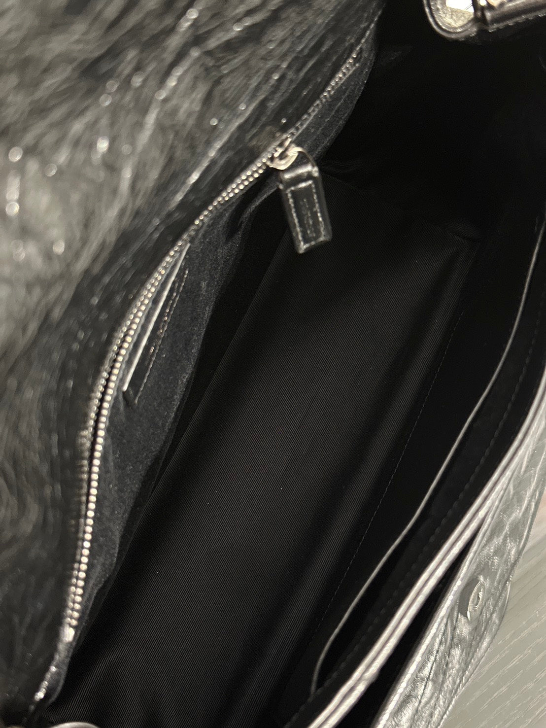 YSL Niki 小牛皮手袋 - 中號黑字銀鍊