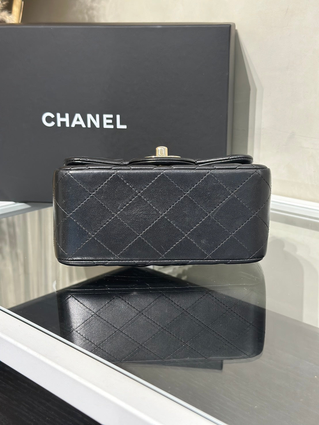 CHANEL 經典口蓋包方胖子 17 - 黑金23開