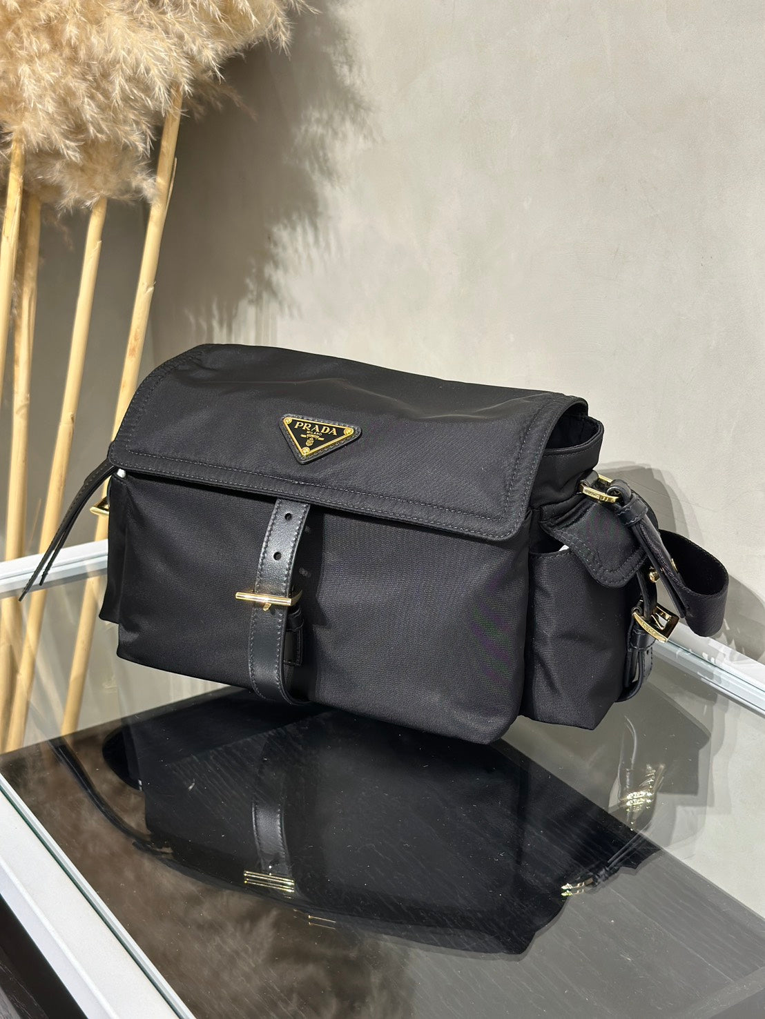 PRADA Prada Explore中號郵差包 - 黑金