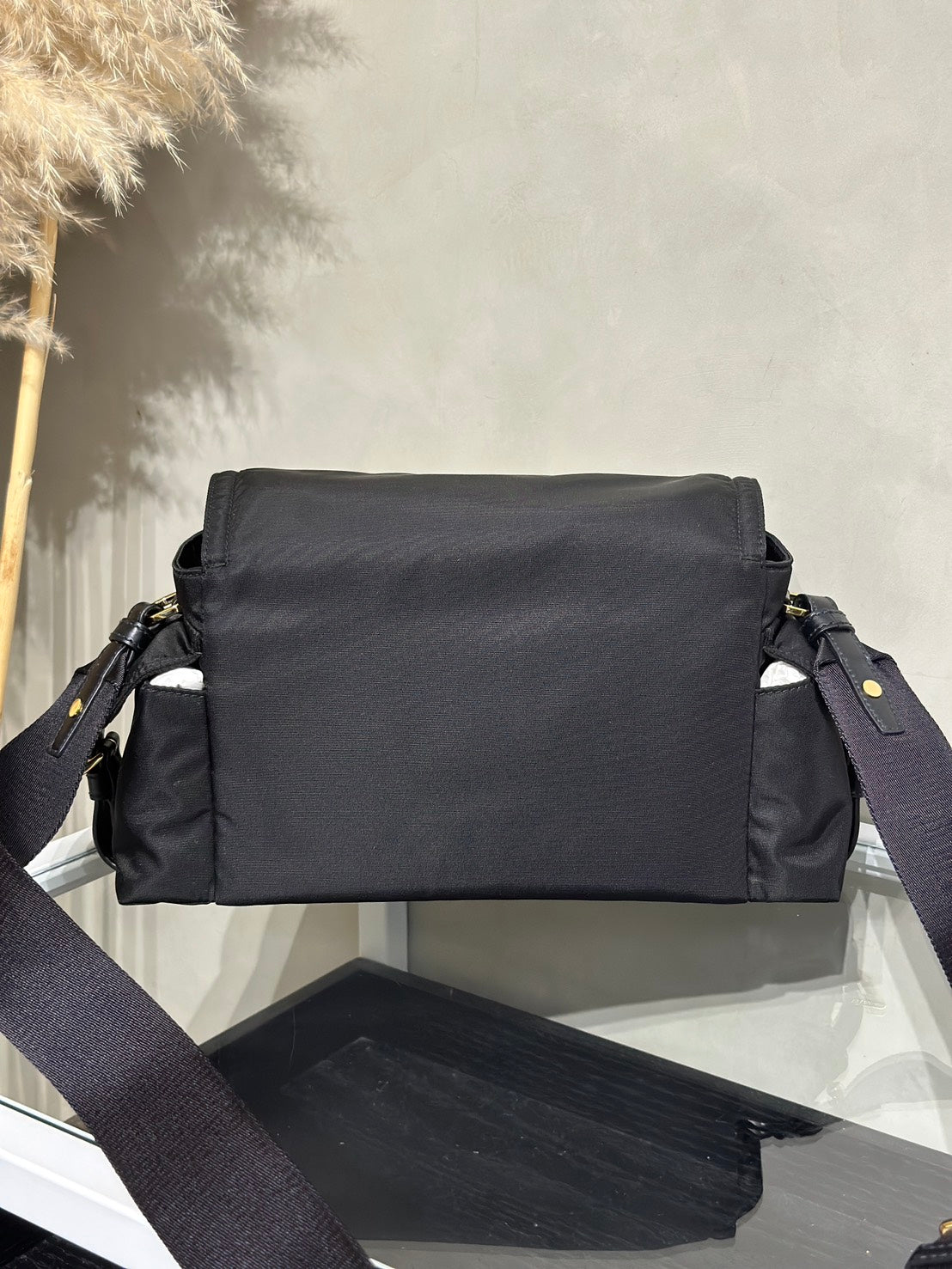 PRADA Prada Explore中號郵差包 - 黑金