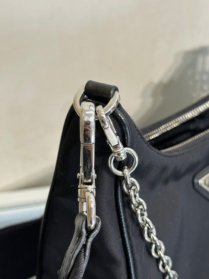 PRADA 經典三合一尼龍斜背包 - 黑銀