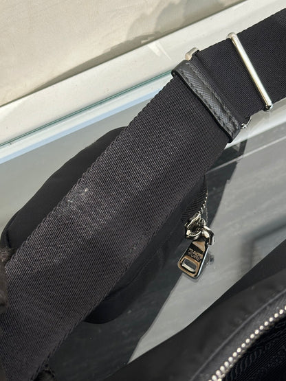 PRADA 經典三合一尼龍斜背包 - 黑銀