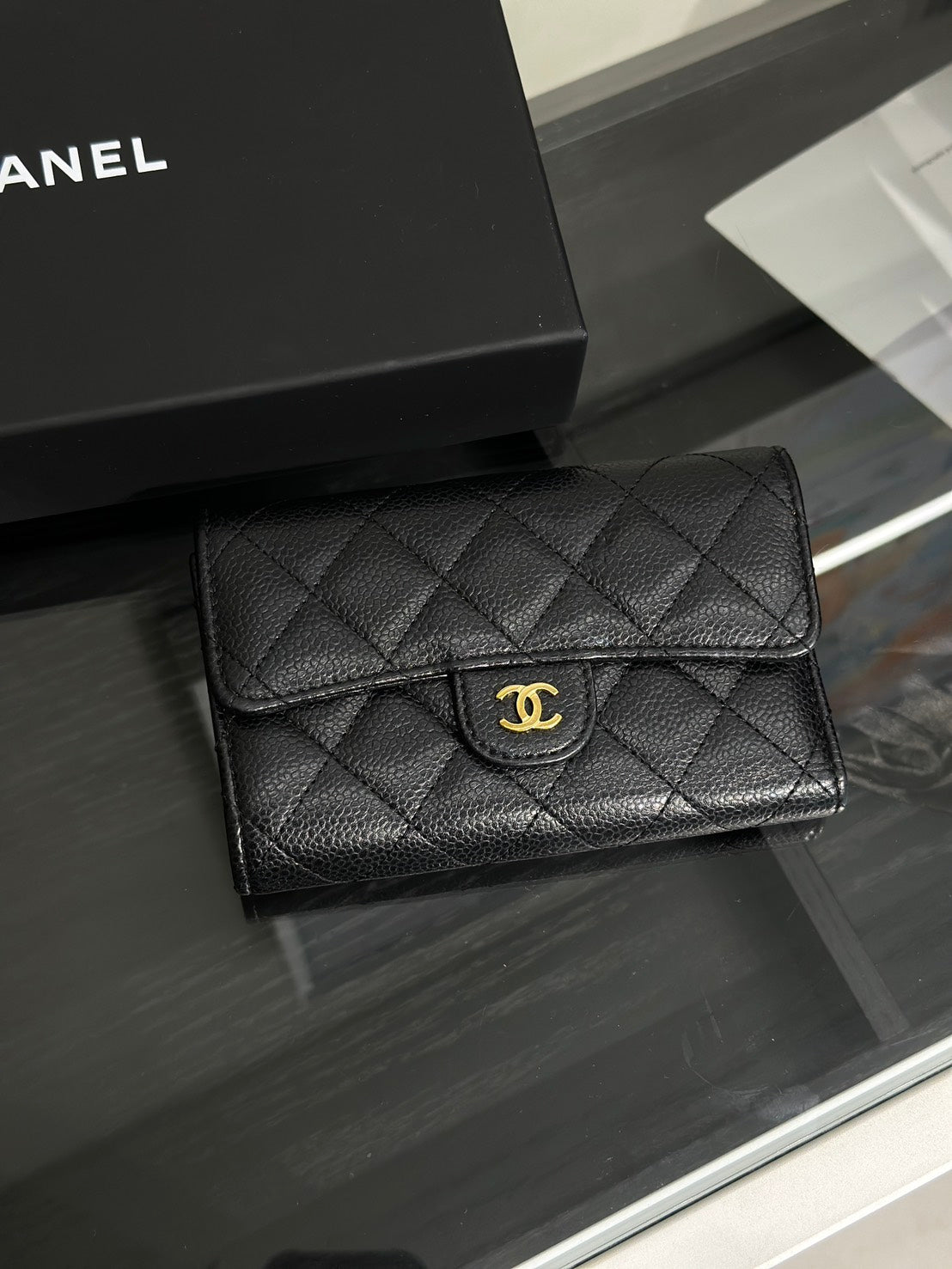 CHANEL 經典粒面牛皮中夾 - 黑金