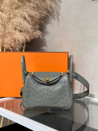 HERMES Mini Lindy - Vert Amande 63 鴕鳥皮杏仁綠金 U