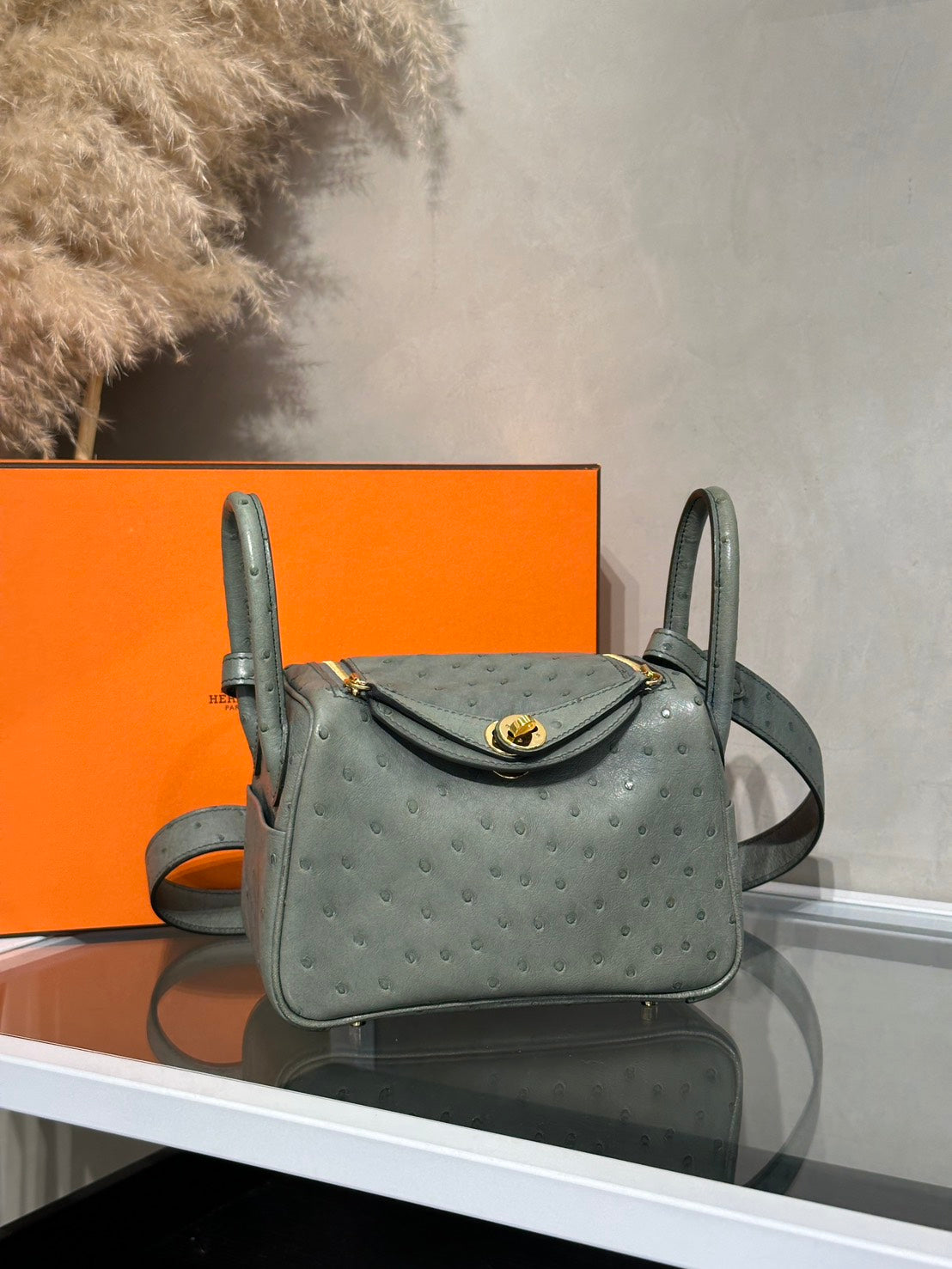 HERMES Mini Lindy - Vert Amande 63 鴕鳥皮杏仁綠金 U