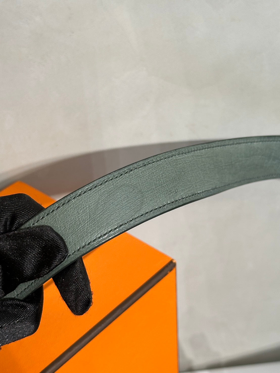 HERMES Mini Lindy - Vert Amande 63 鴕鳥皮杏仁綠金 U