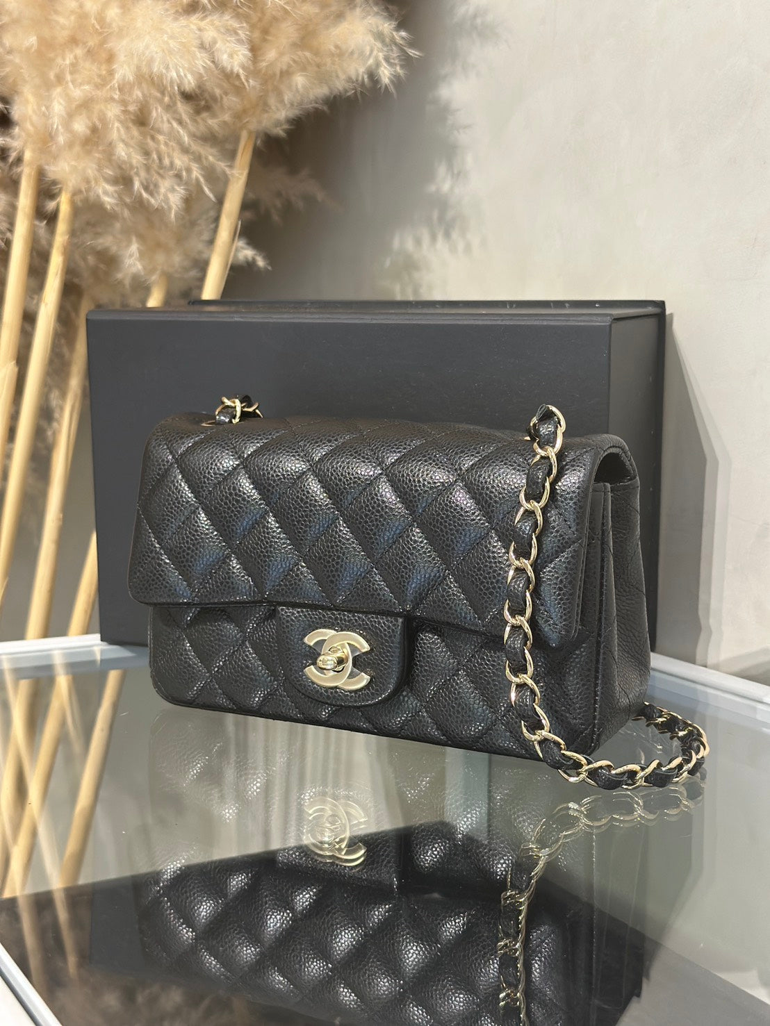 CHANEL 經典口蓋包Mini CF20 - 粒面牛皮黑金25開
