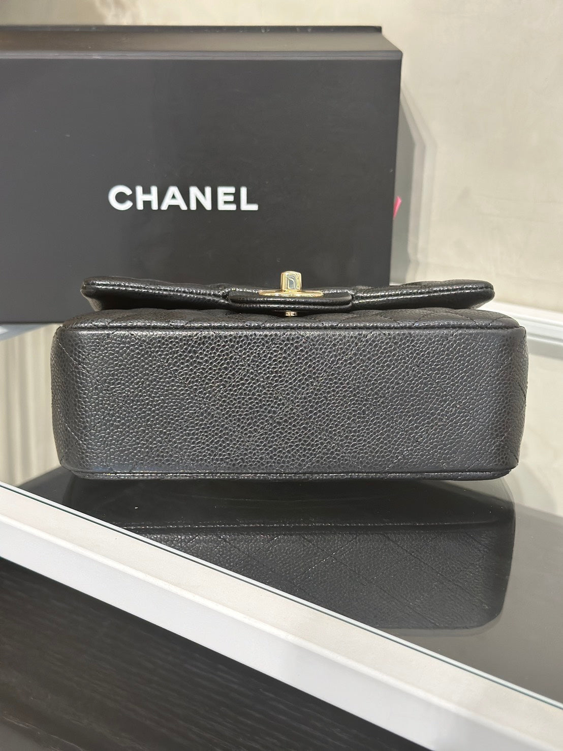 CHANEL 經典口蓋包Mini CF20 - 粒面牛皮黑金25開