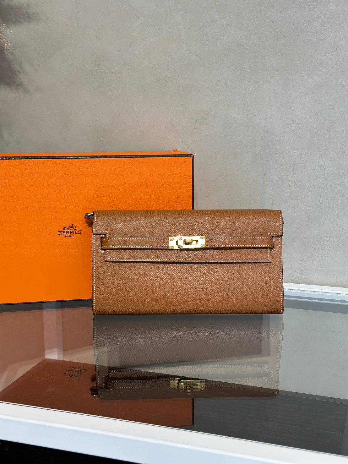 HERMES Kelly To Go - Gold 37 金棕金 Y