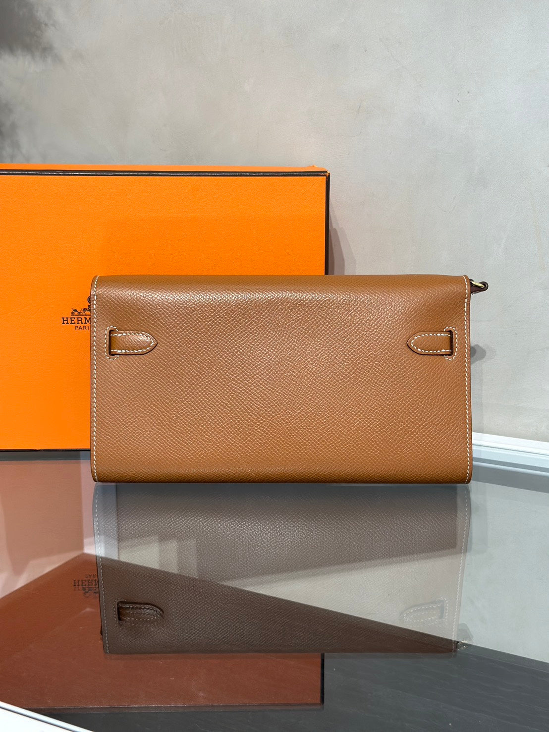 HERMES Kelly To Go - Gold 37 金棕金 Y