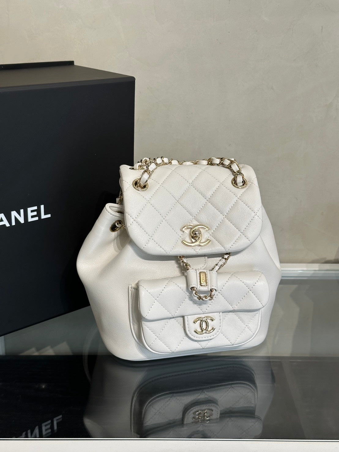 CHANEL Duma小牛皮後背包 - 小號白金