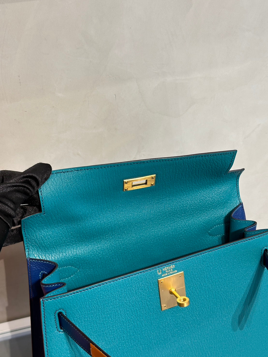 HERMES Kelly 28 - Bleu Paon/Bleu Electrique 孔雀藍拚電光藍金 A