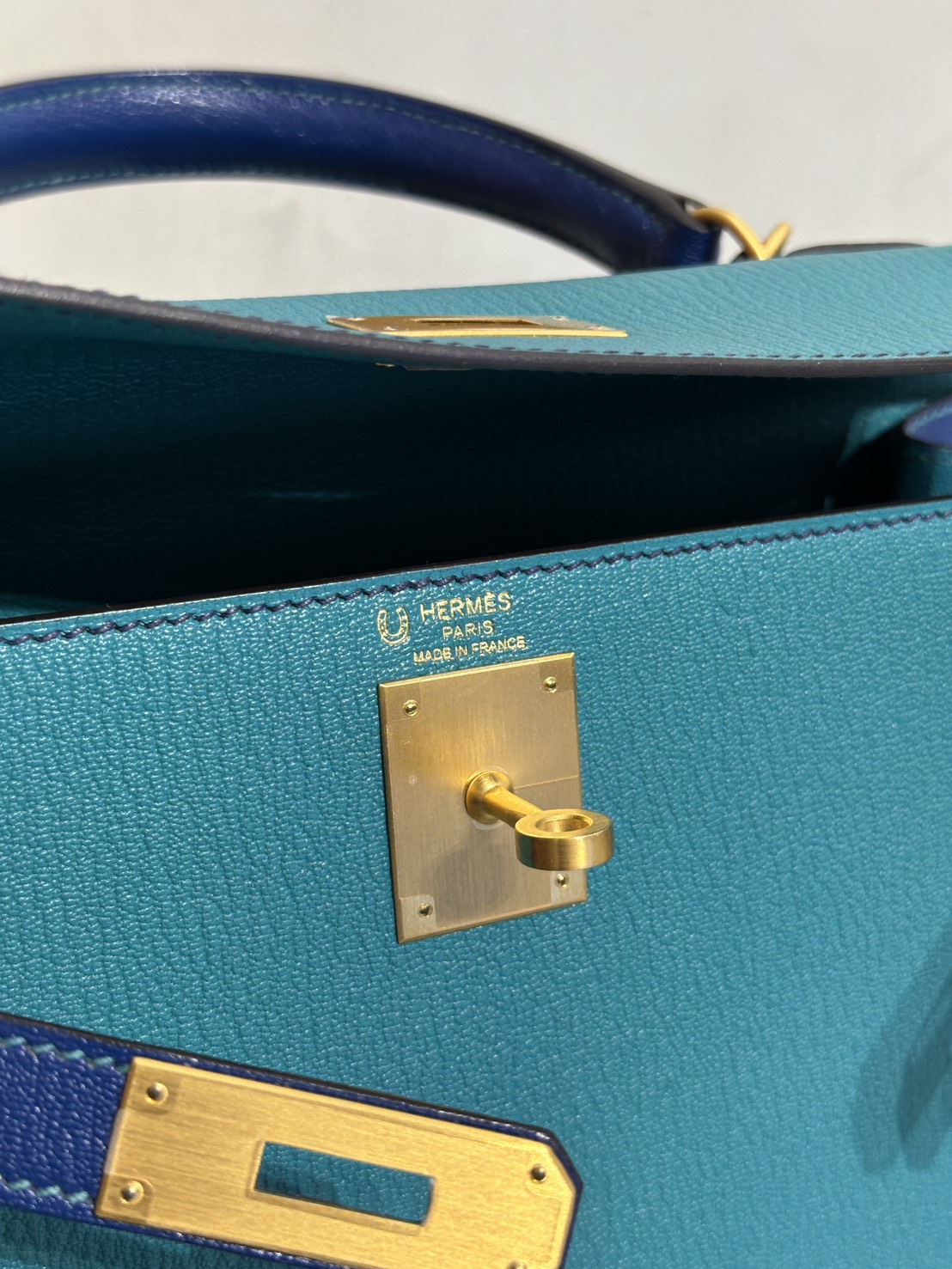 HERMES Kelly 28 - Bleu Paon/Bleu Electrique 孔雀藍拚電光藍金 A