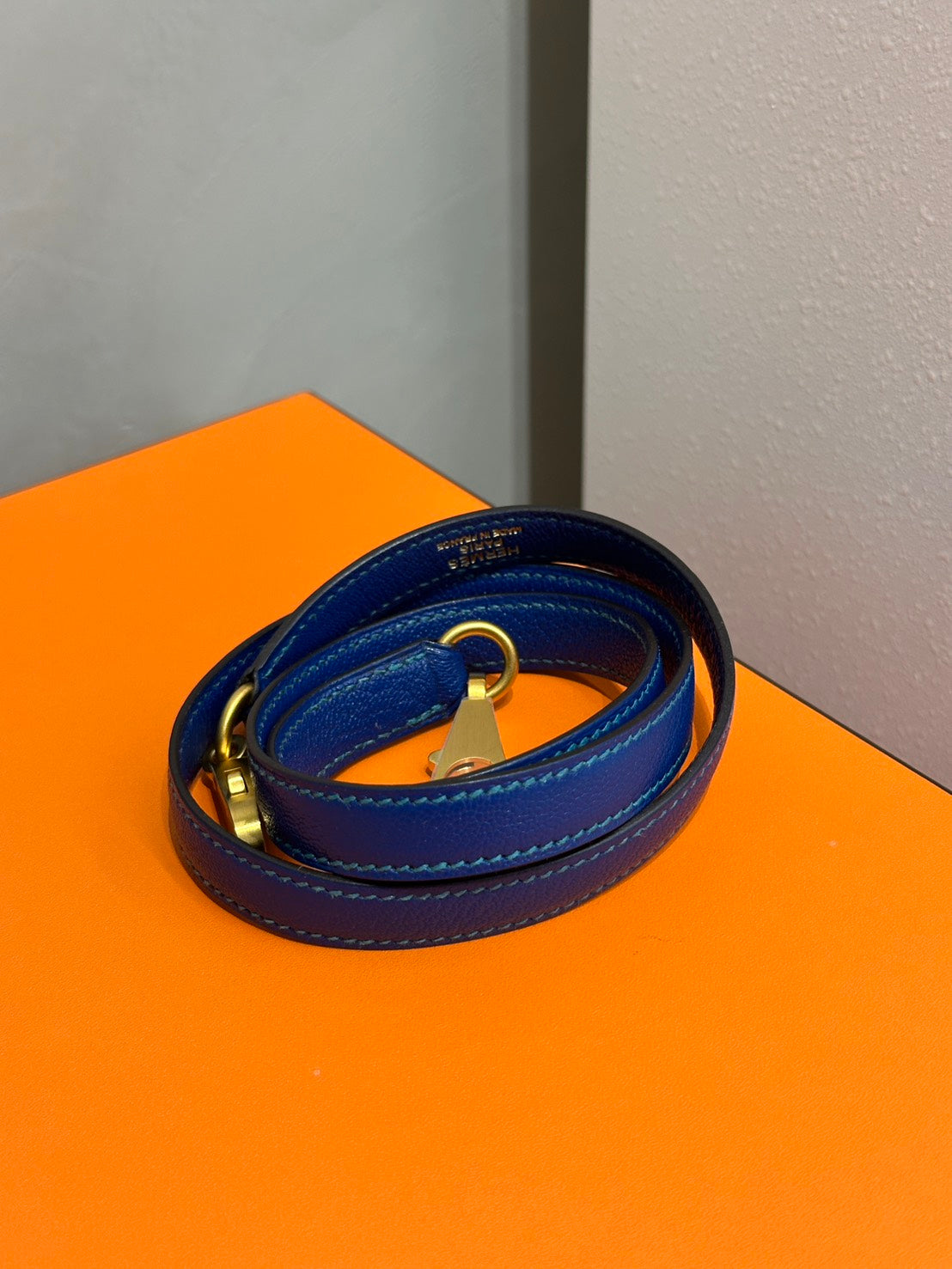 HERMES Kelly 28 - Bleu Paon/Bleu Electrique 孔雀藍拚電光藍金 A