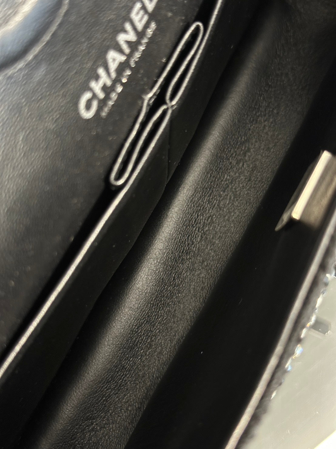 CHANEL 22P毛呢滿鑽CF25 - So Black