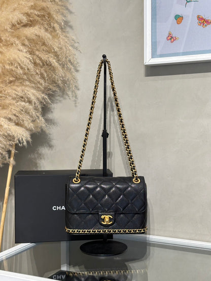 CHANEL 23K皮穿鍊滾邊單肩包 - 黑金
