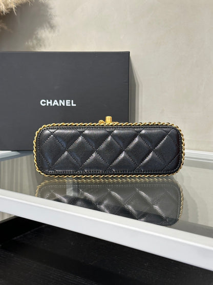 CHANEL 23K皮穿鍊滾邊單肩包 - 黑金