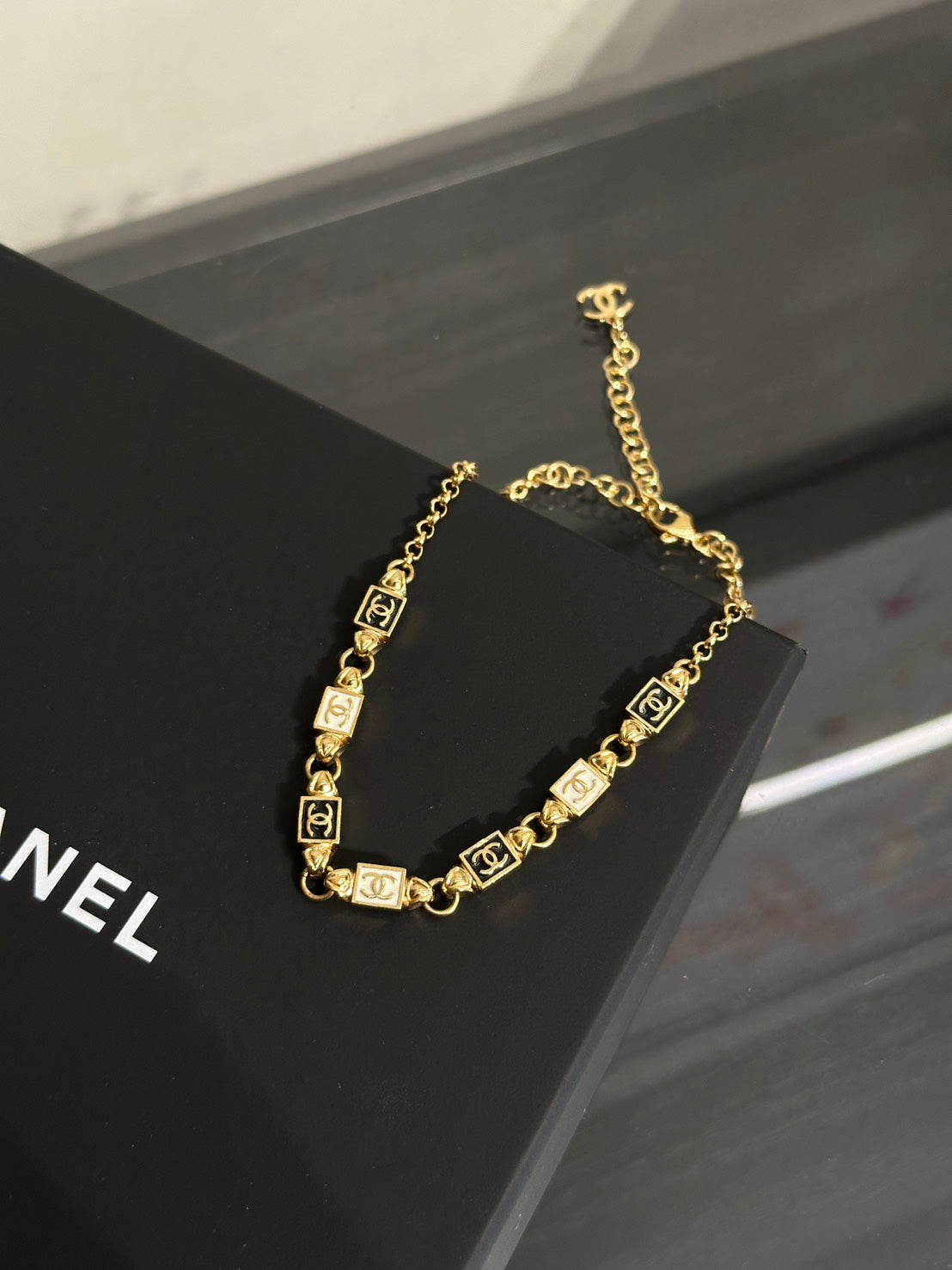 CHANEL 24P黑白琺瑯方塊雙C頸鍊