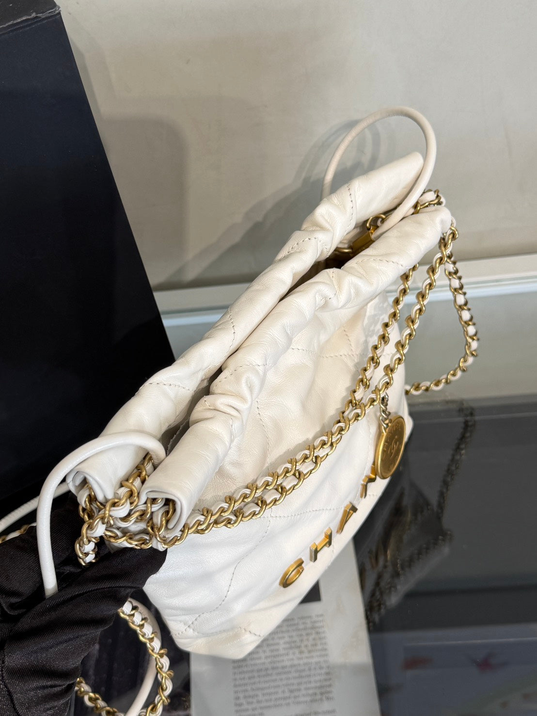 CHANEL 22 Mini Bag - 白金