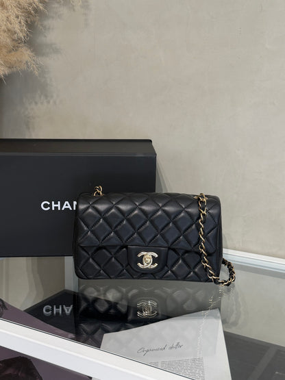 CHANEL 經典口蓋包Mini CF20 - 黑金
