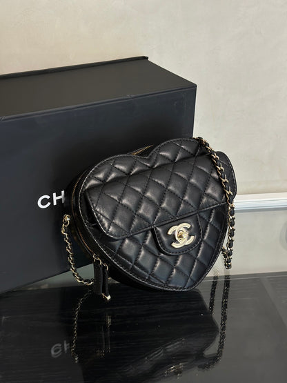 CHANEL 22S小羊皮愛心包 - 大號黑金