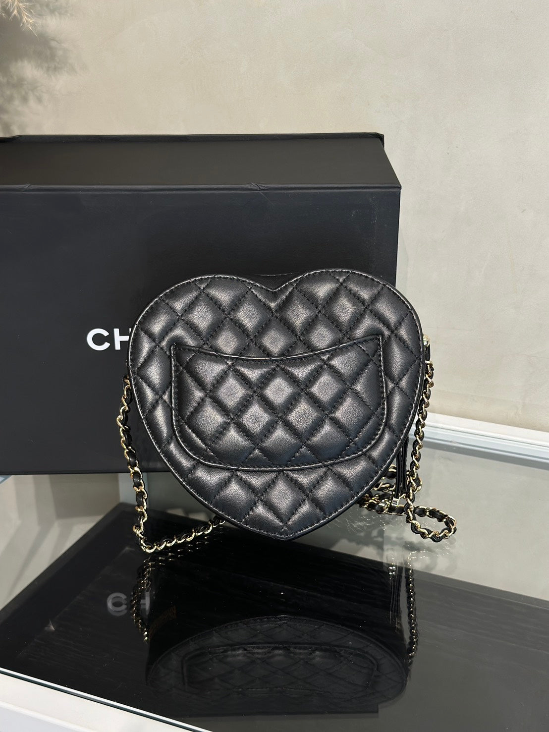 CHANEL 22S小羊皮愛心包 - 大號黑金