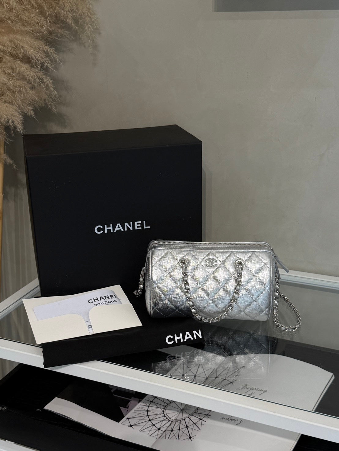 CHANEL 粒面牛皮保齡球包 - 銀