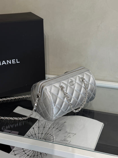 CHANEL 粒面牛皮保齡球包 - 銀