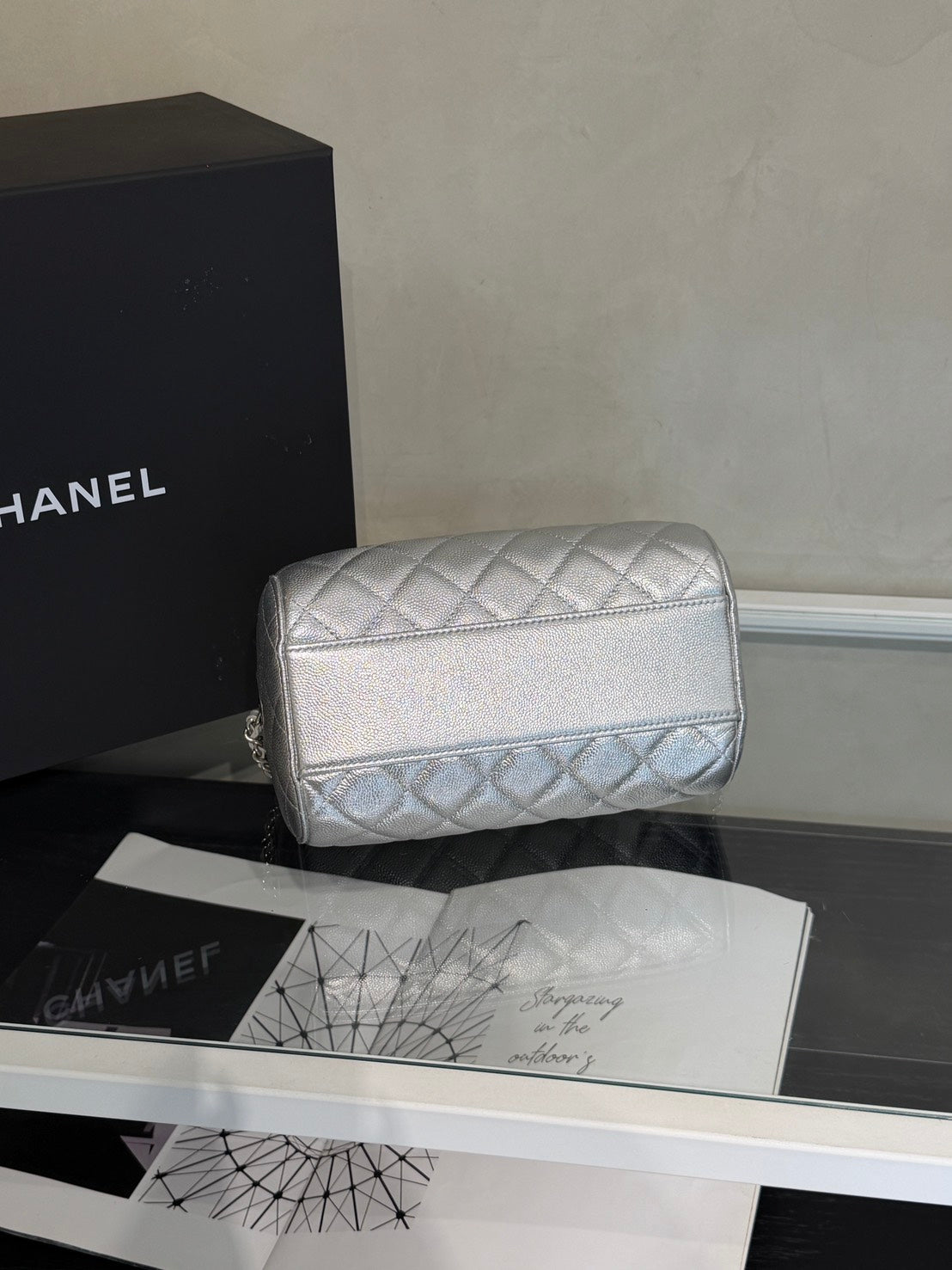 CHANEL 粒面牛皮保齡球包 - 銀