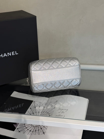 CHANEL 粒面牛皮保齡球包 - 銀