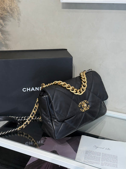 CHANEL 19 Bag 菱格紋羊皮手提肩背包 30 - 黑金28開