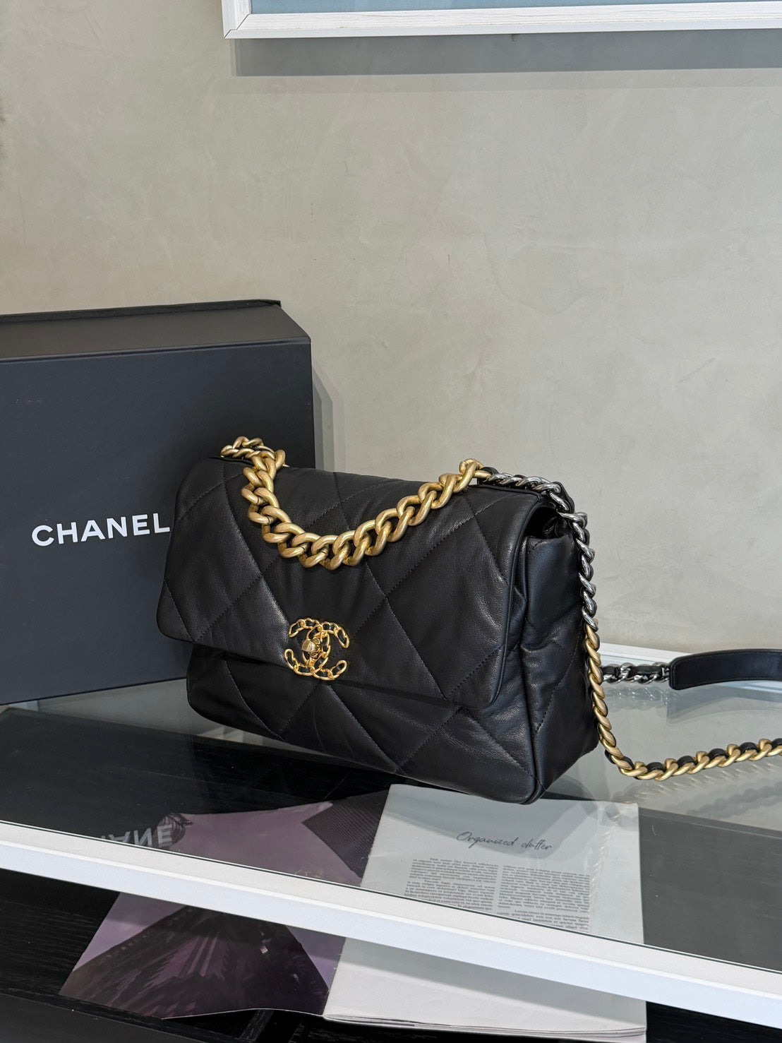 CHANEL 19 Bag 菱格紋羊皮手提肩背包 30 - 黑金28開
