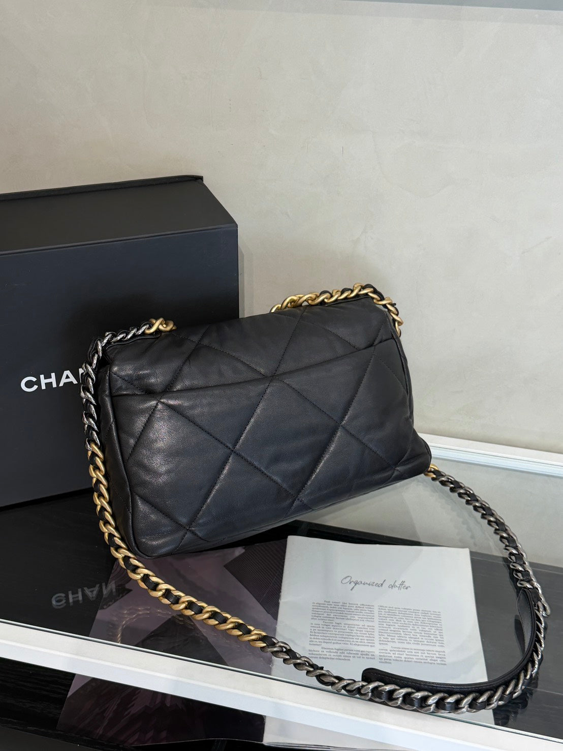 CHANEL 19 Bag 菱格紋羊皮手提肩背包 30 - 黑金28開
