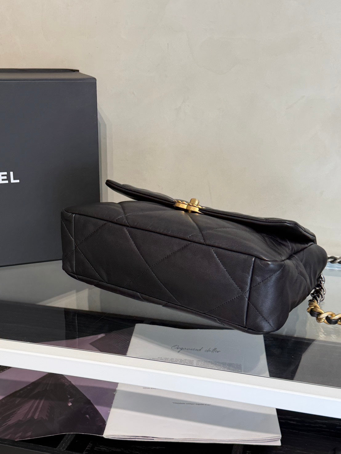CHANEL 19 Bag 菱格紋羊皮手提肩背包 30 - 黑金28開