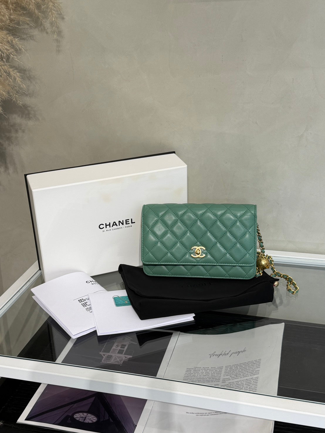 CHANEL 23C經典羊皮WOC - 金球綠金